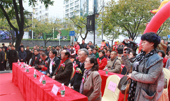 1488018228427434.jpg 多人_副本.jpg